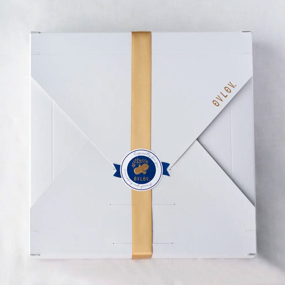 (Large) Gift Box | Gold Ribbon