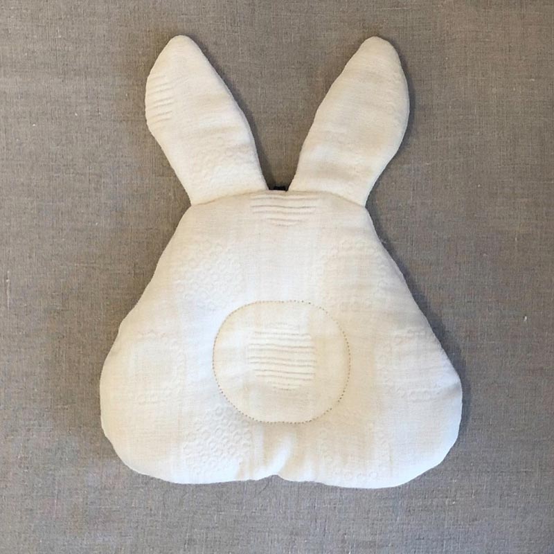 Gauze rabbit pillow | Ronde Ecru